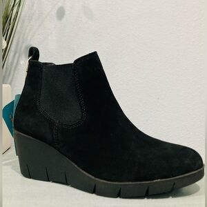NWOB Cliffs White Mountain Percy Wedge Black Leather Ankle Booties 7M